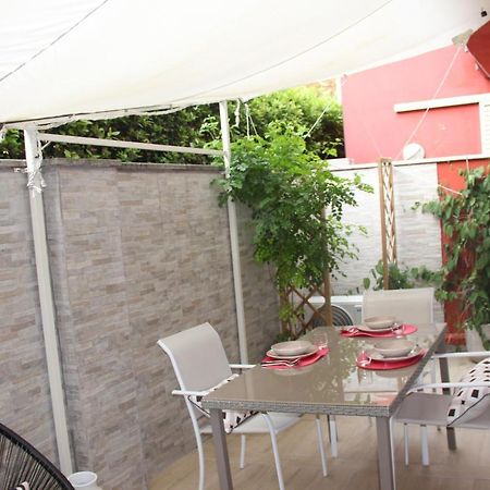 루카 Casa Lucia Private Car Or Motorcycle Park 아파트 외부 사진